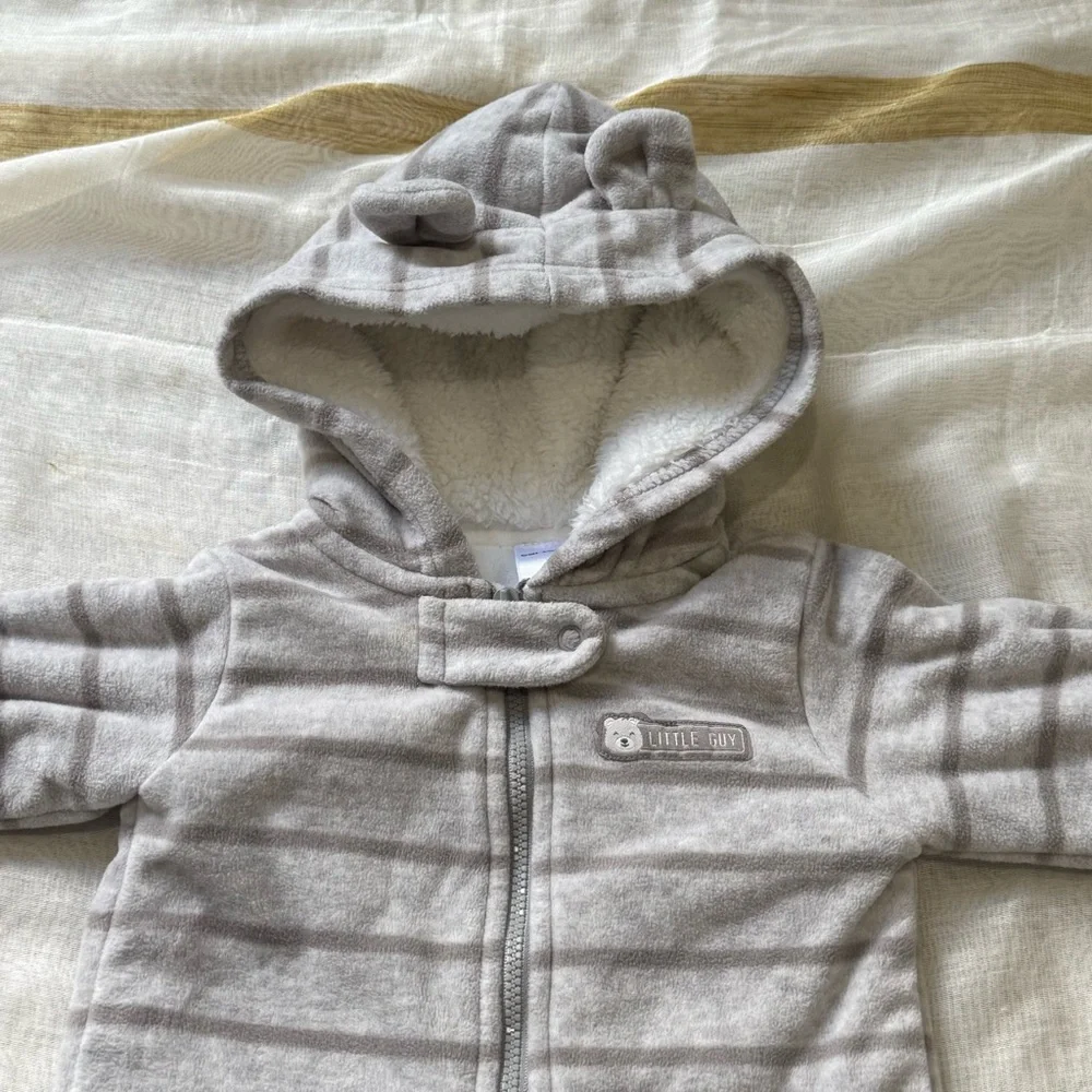 Carter's Striped Gray Hooded Footie Size 6 months